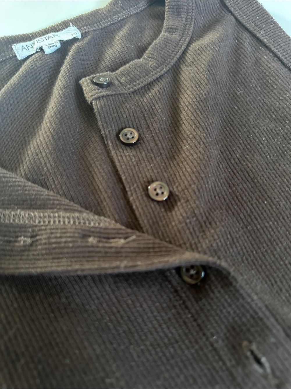 Sleeveless Brown Ribbed Button-Front Tank Top - Picture 3 of 4